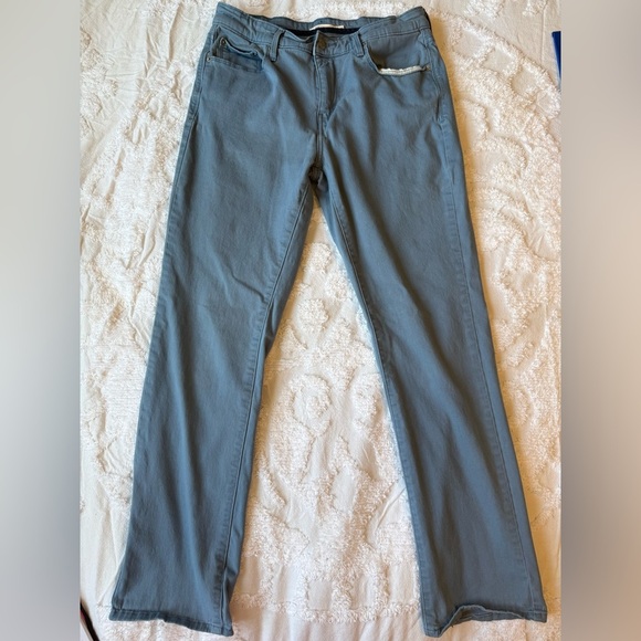 Levi's woman’s Blue Size 30 with stretch - Picture 1 of 7